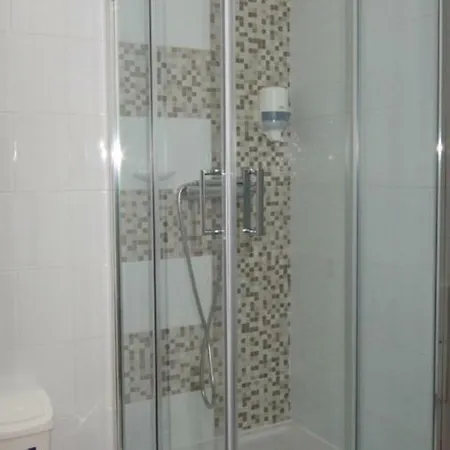 Ferhousedreams-praia דירה נאזרה